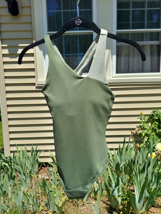 lululemon athletica Tops - Lululemon Olive Green Two-Tone Athletic Bodysuit Women Size 0 NWOT Yoga Gym